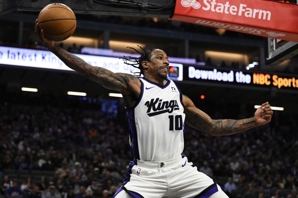 船在篮板争 船在篮板争