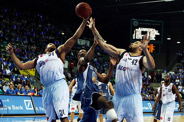 防守强悍的 防守强悍的