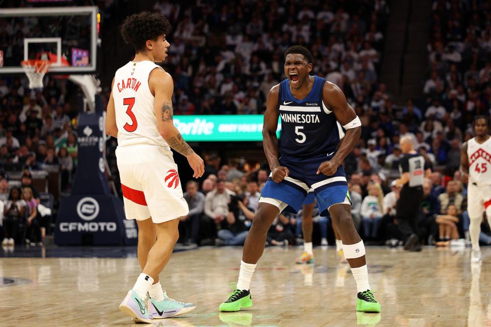 西媒:皇马希望补强左后卫;阿诺德加盟只是时间问题.